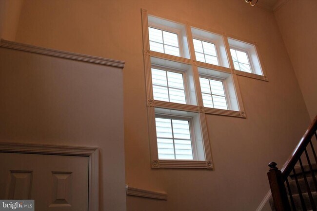 Building Photo - 7967 Almeda Ct