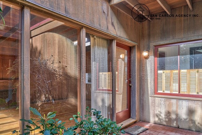 Foto del edificio - Incredible Mid-Century Carmel-by-the-Sea R...