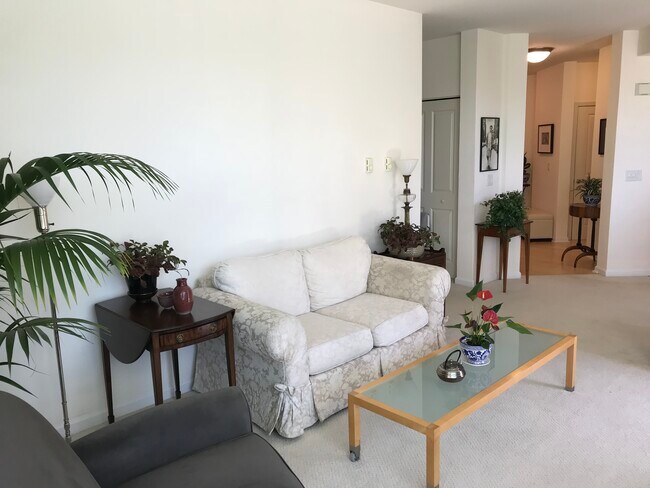 Foto del edificio - 401 Crescent Ct