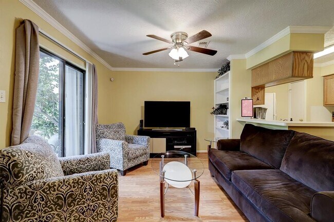 Building Photo - 12755 Mill Ridge Dr