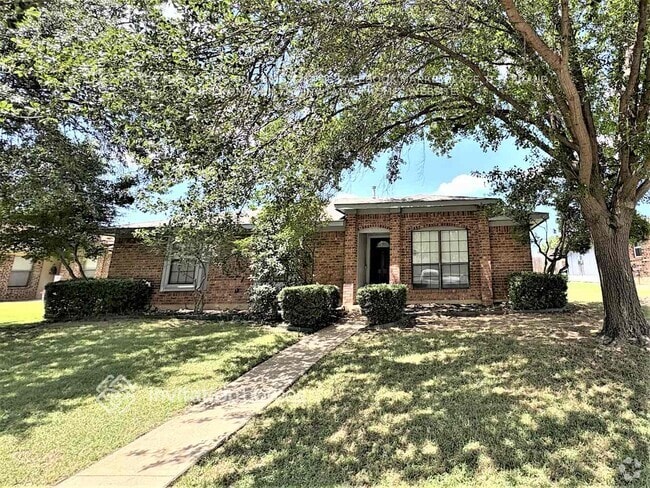Building Photo - 1741 Canterbury Ln