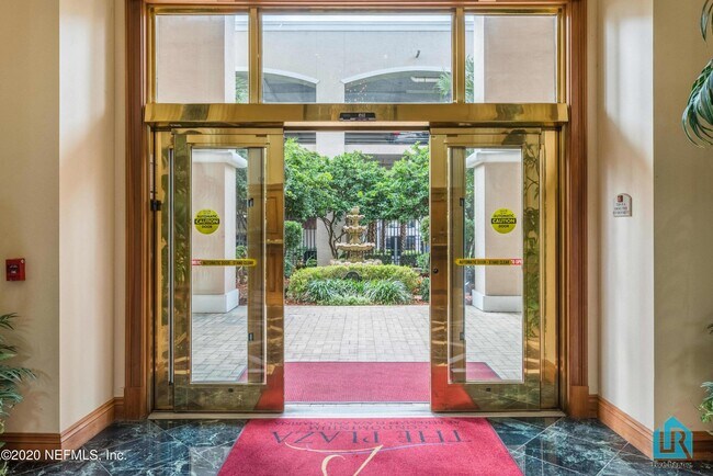 Foto del edificio - 400 E Bay St