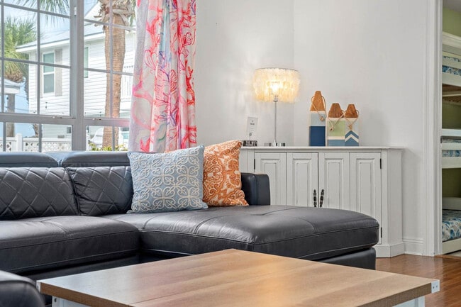 Foto del edificio - 4431 Luke Ave