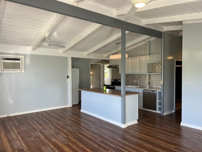 Building Photo - 45-230 Waikalua Rd