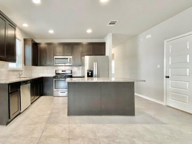 Foto del edificio - 2148 Pecan Island Dr