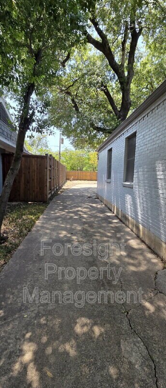 Building Photo - 7303 Bucknell Dr