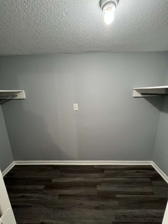 Foto del edificio - "Charming 3-Bed, 2-Bath Home with Spacious 1,476 Sq Ft Layout in Jonesboro's Heart!"