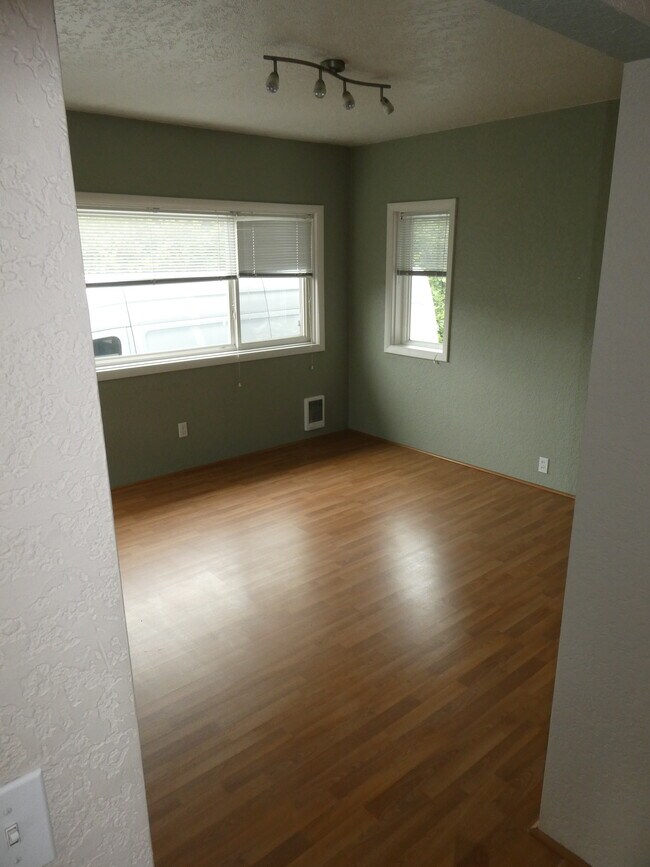 Foto del edificio - 8007 Corliss Ave N