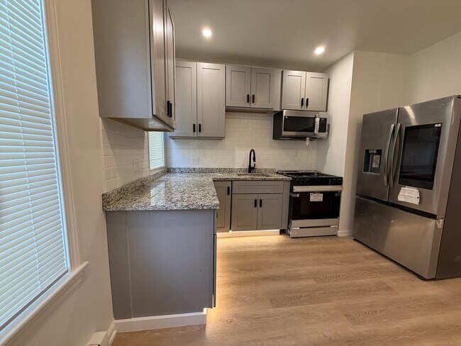 Foto del edificio - 45 Mahl Ave