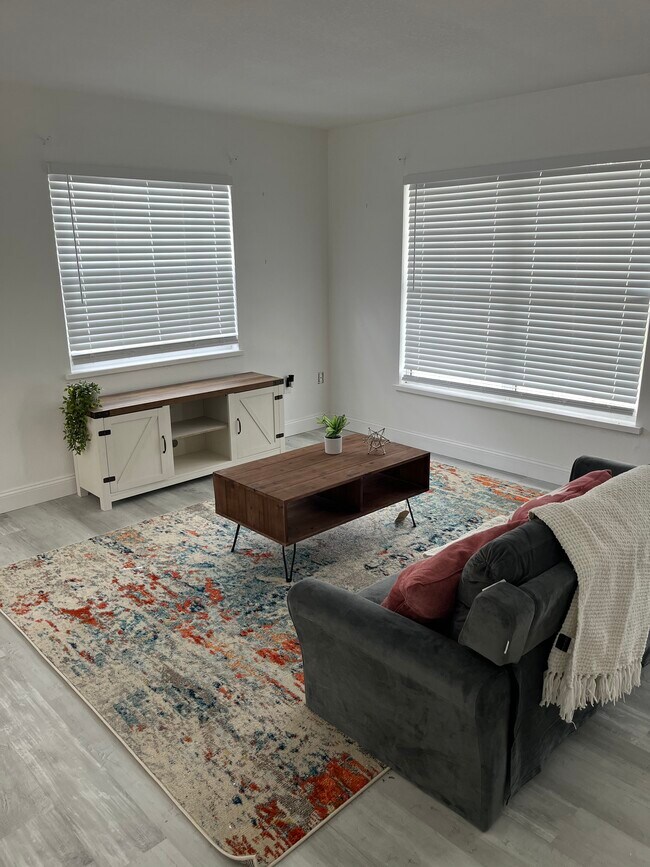 Building Photo - 2405 Pope Rd