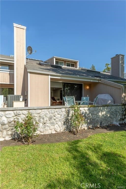 Foto del edificio - 23541 Ave La Caza