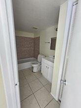 Building Photo - 2845 Somerset Park Dr