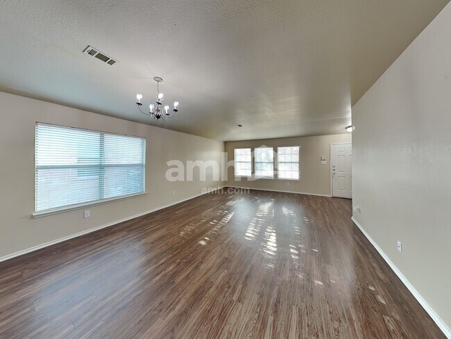 Foto del edificio - 3917 Cane River Rd