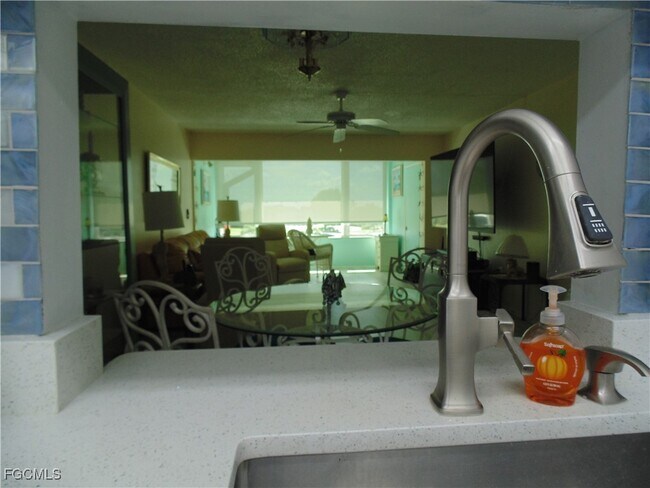 Foto del edificio - 1700 Pine Valley Dr