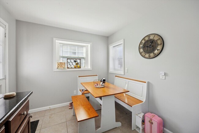 Building Photo - Single Family Home in Berwyn