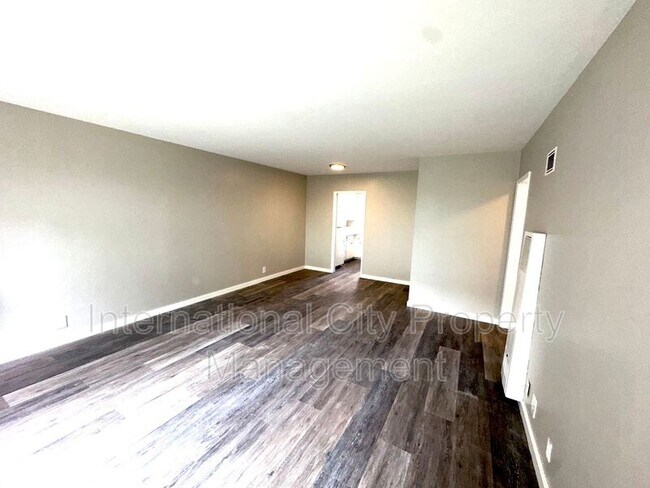 Building Photo - 5350 E La Pasada St