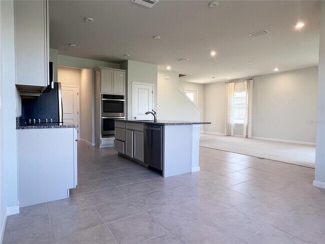 Building Photo - 10191 Hawks Landing Dr