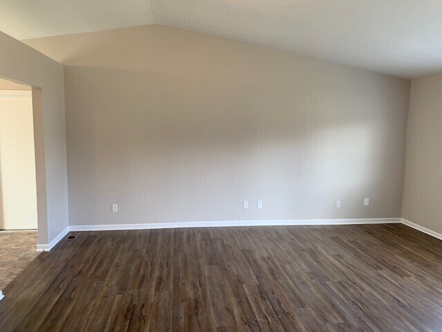 Building Photo - 2820 GRASSY CREEK DRIVE
