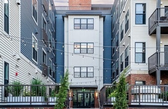 Building Photo - 99 Foundry Pl