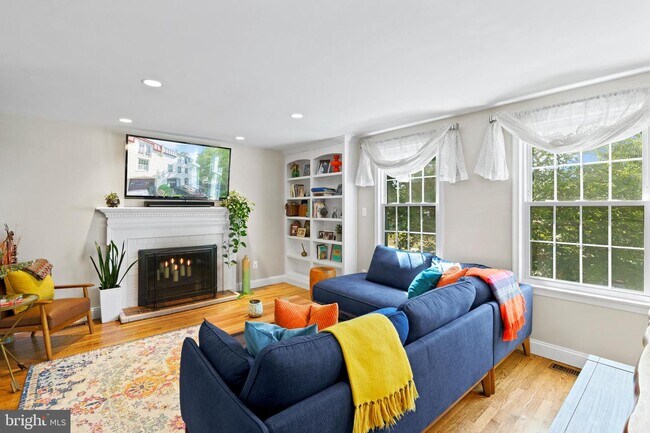 Foto del edificio - 317 N Maple Ave