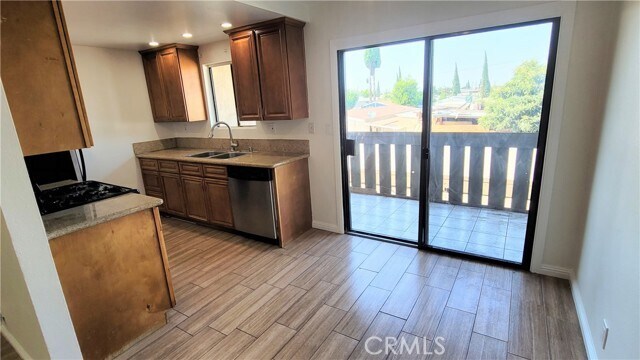 Foto del edificio - 15351 Orange Ave
