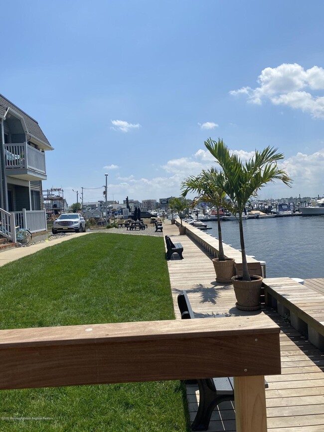 Foto del edificio - 1382 Ocean Ave
