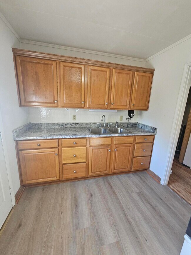 Foto del edificio - 418 Palm Dr S