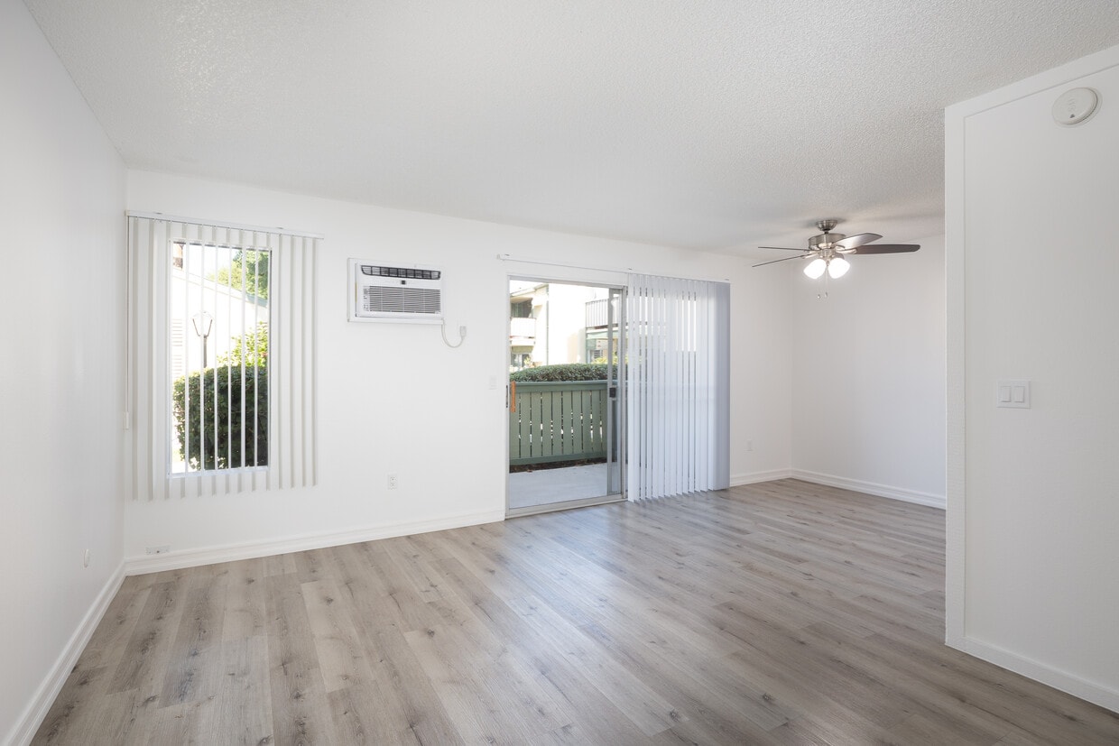 Photo - Orangewood Villa Apartments