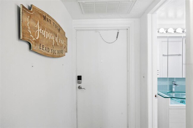 Foto del edificio - 9950 47th Ave N