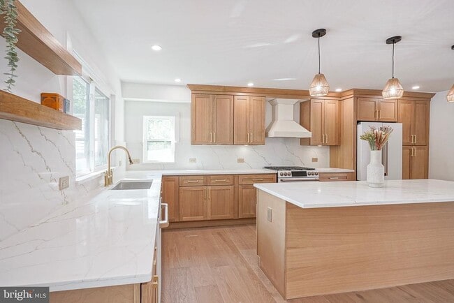 Foto del edificio - 316 Farmdale Rd