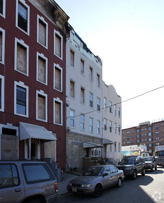 Building Photo - 415 Jackson St