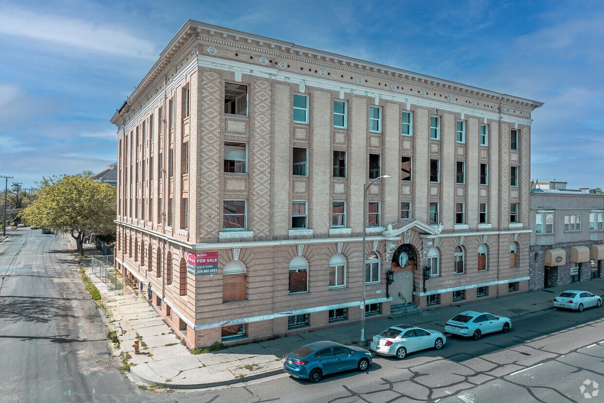 Primary - Mayfair Apartments