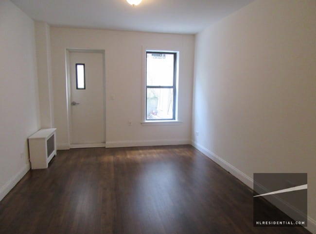 Building Photo - E 89 ST