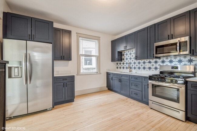 Building Photo - 5116 N Mango Ave