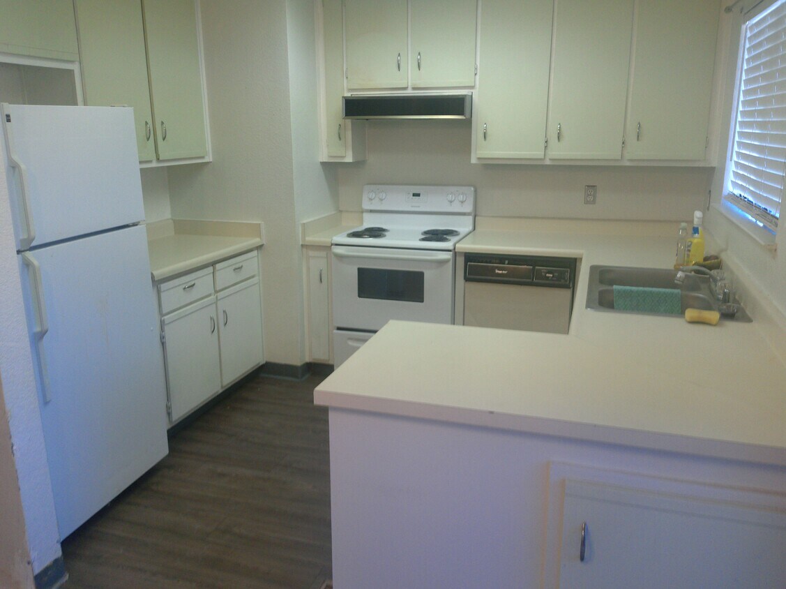 Foto del edificio - 2261 Renwick Ln