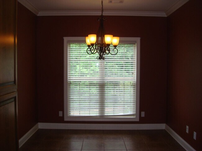 Building Photo - Beautiful Home in Opelika Available in Aug...