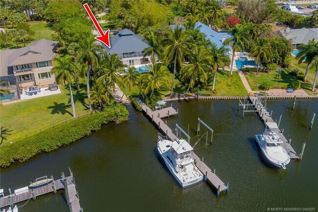 Foto del edificio - 3564 SE Old St Lucie Blvd