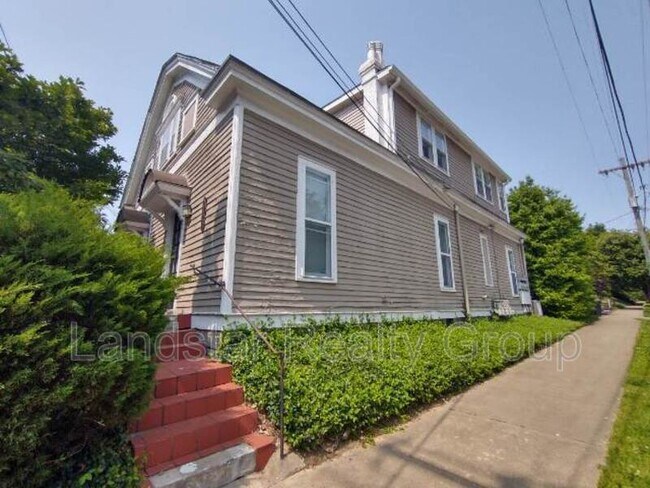 Foto del edificio - 2127 Grinstead Dr