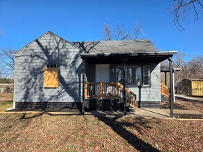 Building Photo - 319 Levin Dr