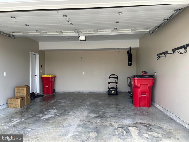 Building Photo - 11220 Gopher Dr N
