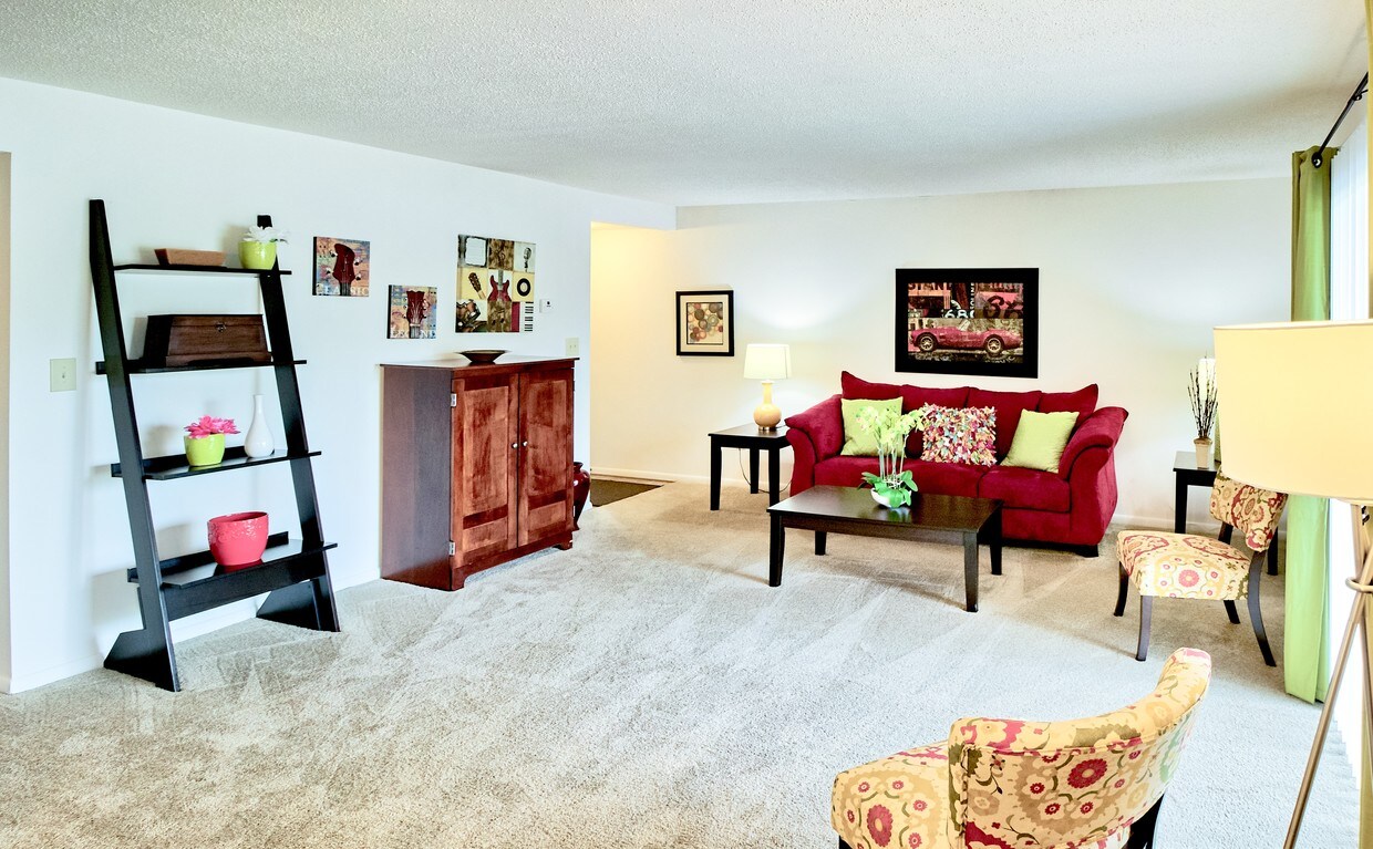 South Lake Apartments Apartments in Virginia Beach, VA