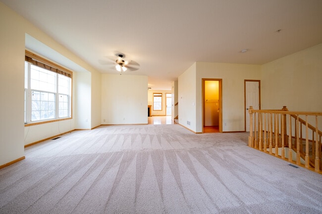 Building Photo - 15600 Tickseed Ln