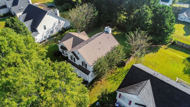 Building Photo - Coming Soon....Spacious 3BR/2.5BA Home in ...