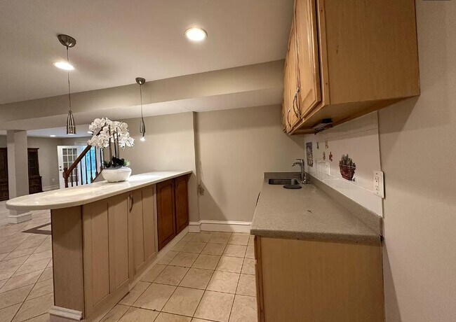 Building Photo - 9206 Hambletonian Pl