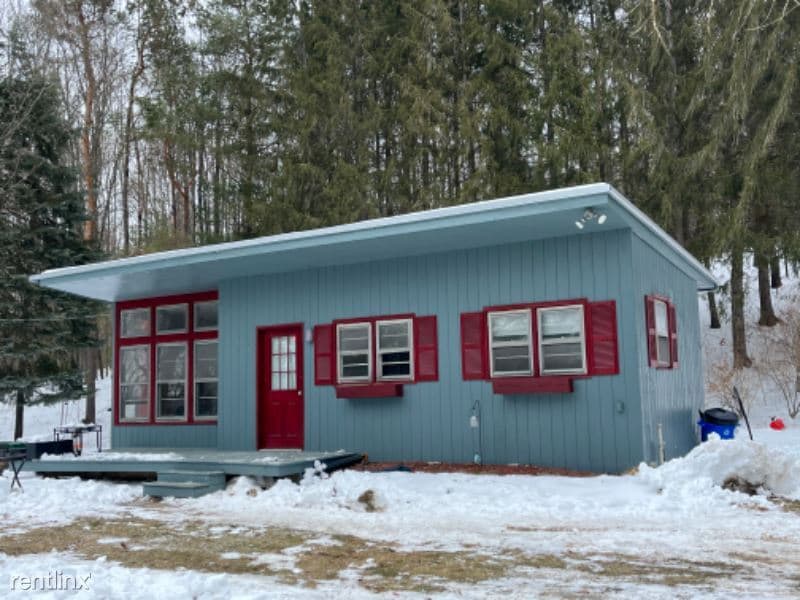 2 br, 1 bath House 870 Winney Hill Road House for Rent in Oneonta