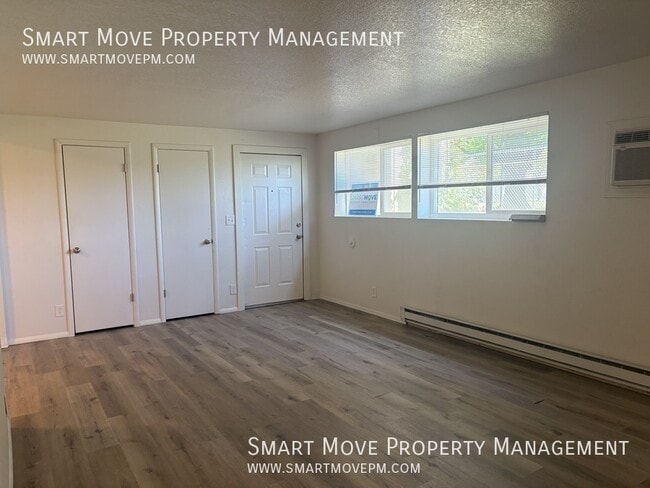 Building Photo - 2559 Targee-