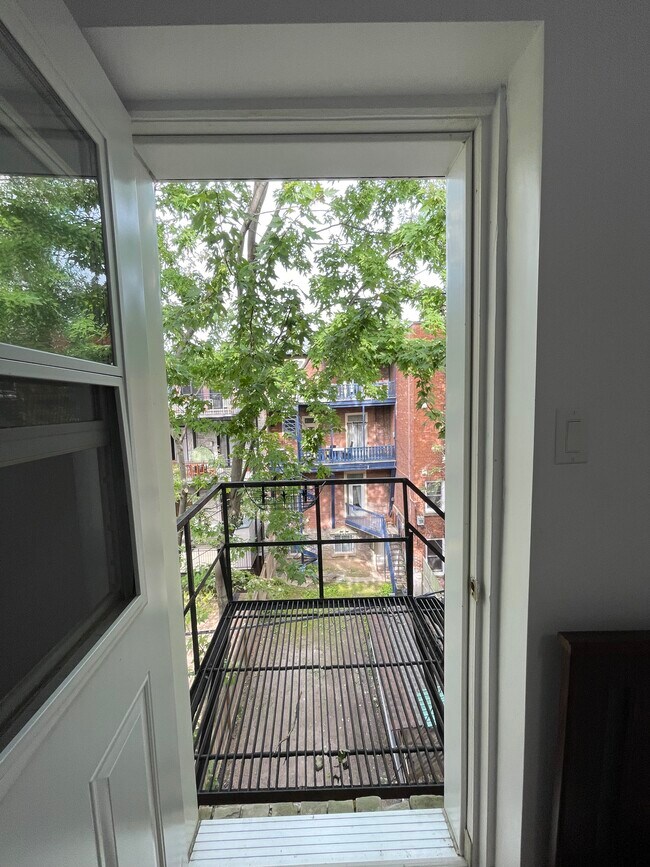 Photo du bâtiment - 3441 Rue Jeanne-Mance