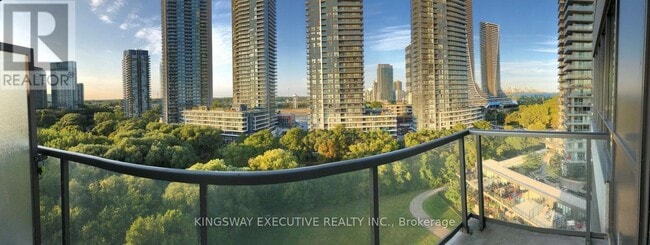 Building Photo - 15 Legion Rd