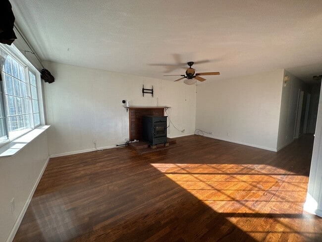 Building Photo - 5819 Winter Ave