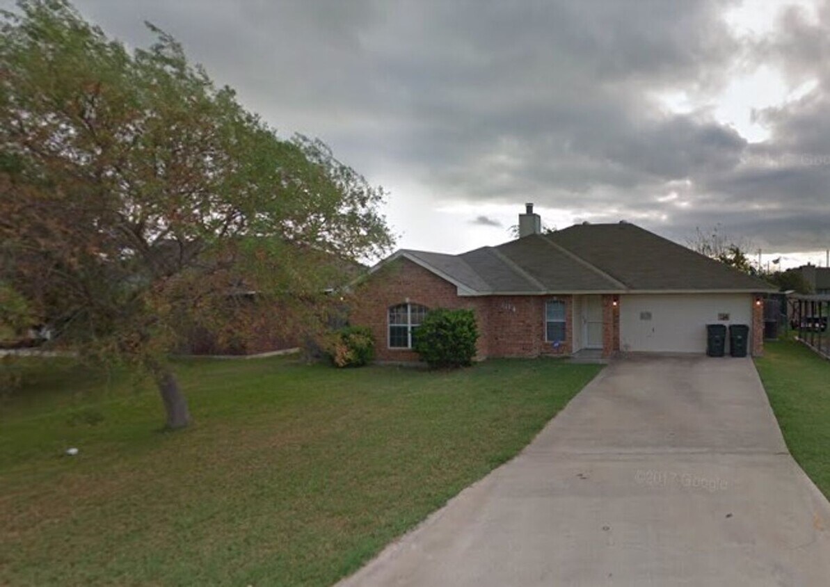 Primary Photo - Beautiful Large Single Family Home